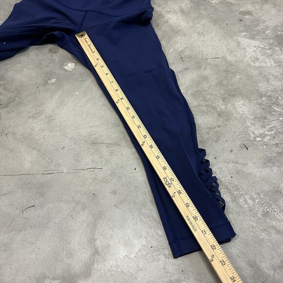 Lululemon Minimalist Crop Size 6 Hero Leggings Pants Mesh Crisscross Lattice - Picture 4 of 8